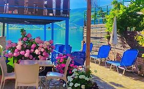 Erda Lakeside Guesthouse